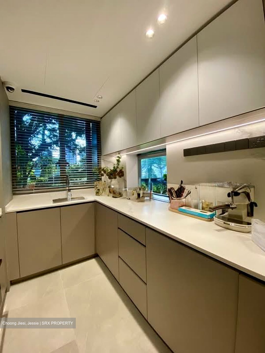 Jalan Jurong Kechil (D21), Condominium #602300031